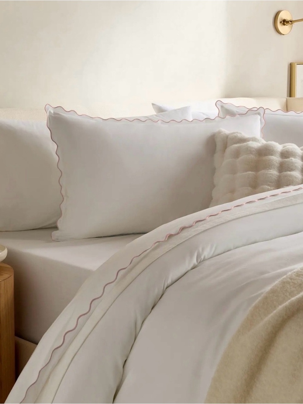 Quince twin Soft White Duvet Cover Set with Delicate Pink Scallop Trim